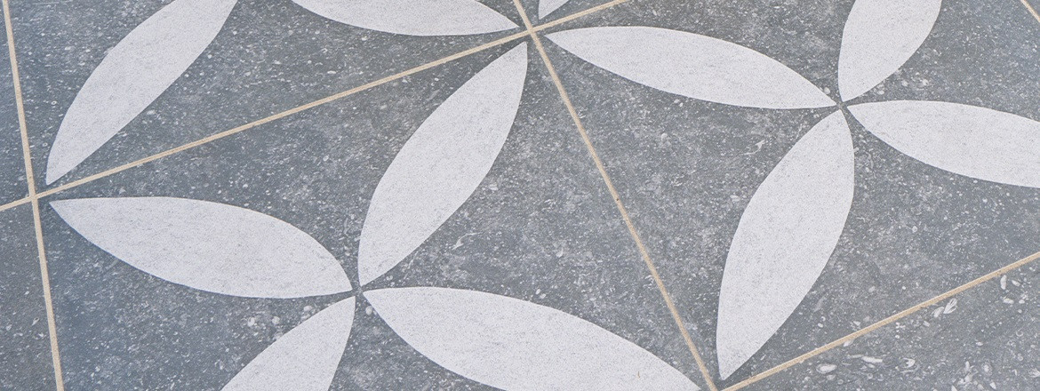 2329 banner excluton flower