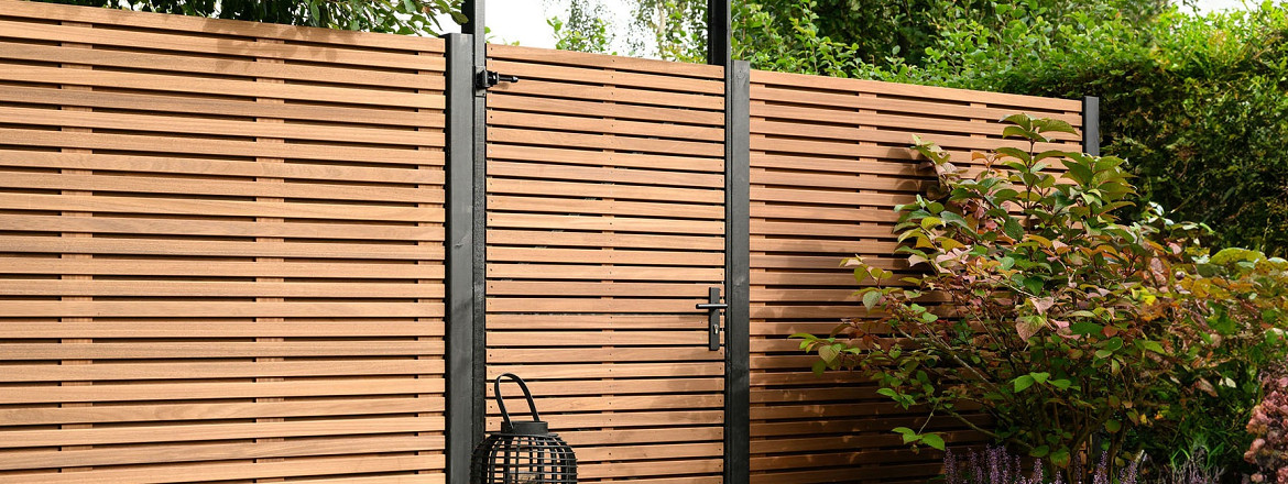 2348 banner ayous scherm en deur