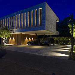 Wall ACE DOWN 100-230V White