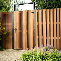 Thermovision Ayous geschaafd latten scherm recht horizontaal/verticaal 180x180cm