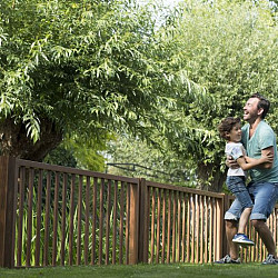 Hardhouten spijlenhek/-poort 100x80cm Frame 4,5x7cm spijlen 2x3cm