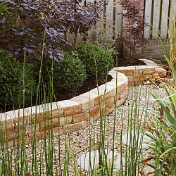 Pilestone trapezium 23/17x21.5x10cm Mont Blanc