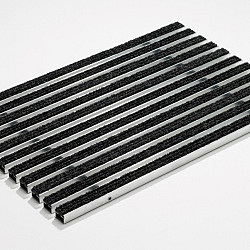 Mat aluminium met tapijtstroken, antraciet L=600mm B=600mm H=20mm