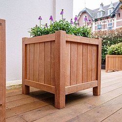 Valencia 700x700x700mm Hardhout 21mm (HR7)