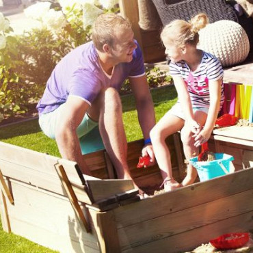 Zandbak Tom met deksel/zitbank 120x120x30cm