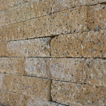 Muurelement gekliefd 30x10x6,5cm Geel