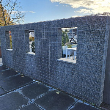*SHOWMODEL Grindkorf 500x200x20cm (LxHxB) met drie doorkijkramen | OP=OP
