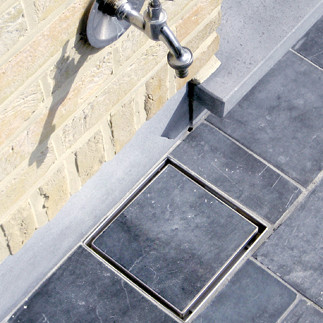 ACO Vloerput Bluestone 20x20cm RVS opzetstuk incl stankslot, onderuitlaat 110mm