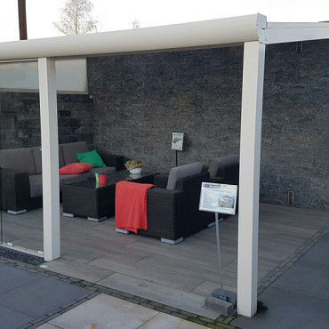 SHOWMODEL Aluminium veranda incl. glaswand