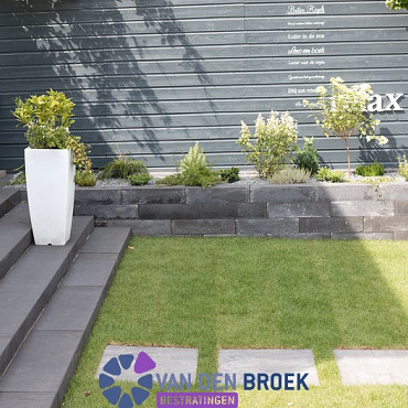 Traptrede 100x35x15cm glad Zwart