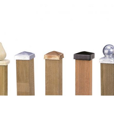 Paalornament piramide 9x9cm hout
